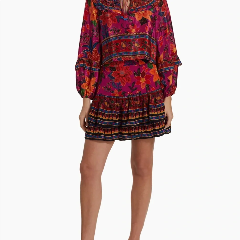 Farm Rio
Tropical Tapestry Ruffled Blouse - Picture 3 of 6